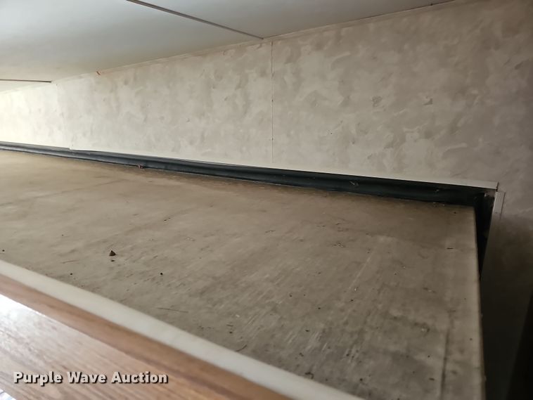 image for item DO7895 2001 Keystone Cougar camper