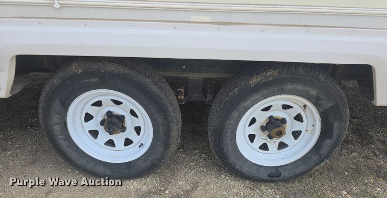 image for item DO7895 2001 Keystone Cougar camper