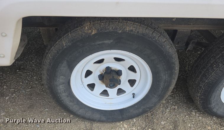 image for item DO7895 2001 Keystone Cougar camper