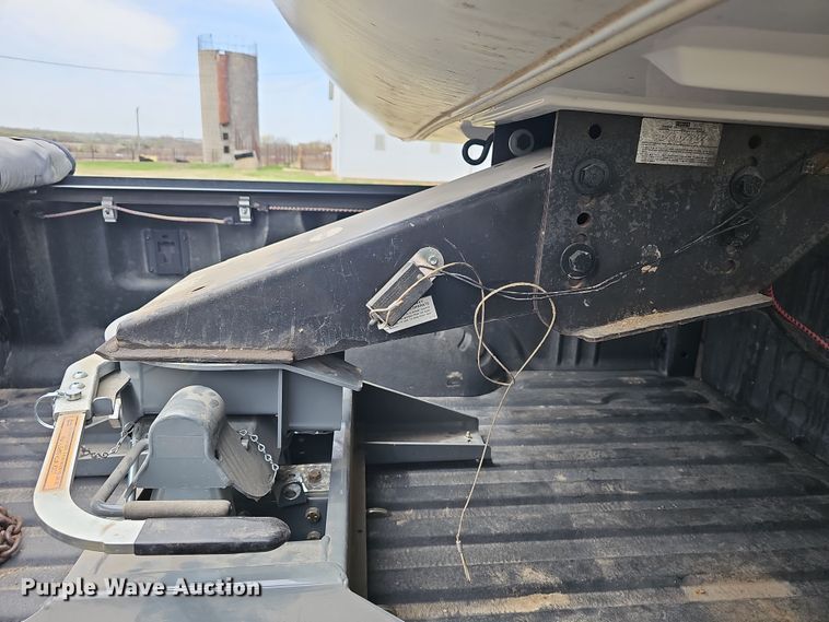 image for item DO7895 2001 Keystone Cougar camper