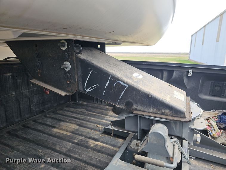 image for item DO7895 2001 Keystone Cougar camper