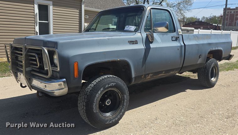 image for item DO7896 1976 Chevrolet  K10 pickup truck