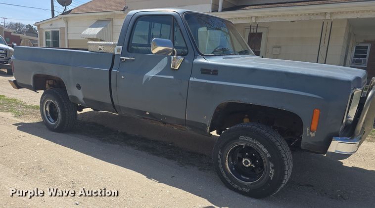 image for item DO7896 1976 Chevrolet  K10 pickup truck