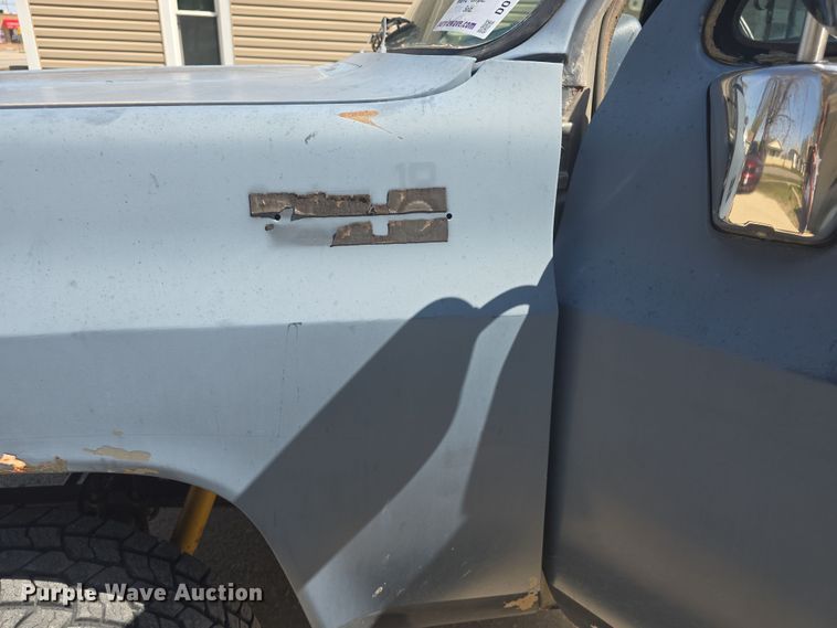 image for item DO7896 1976 Chevrolet  K10 pickup truck