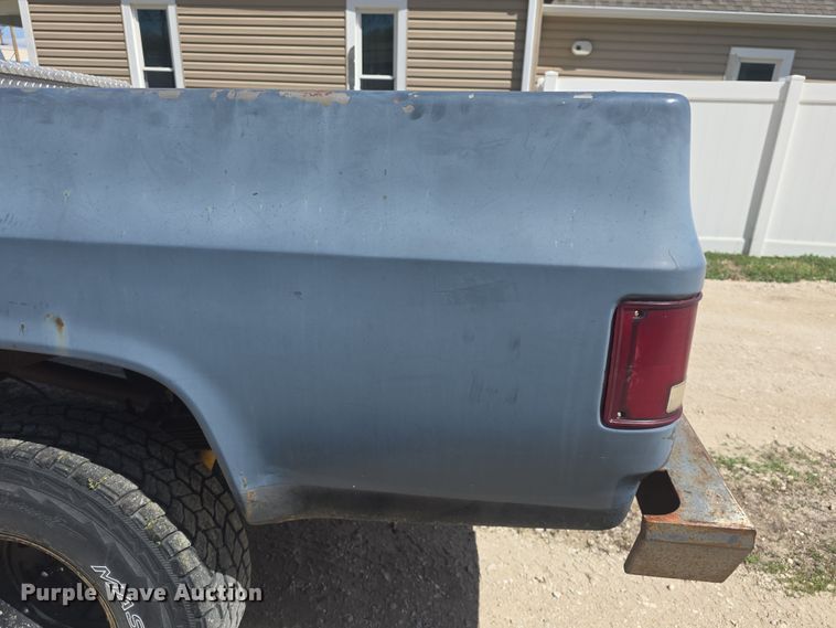 image for item DO7896 1976 Chevrolet  K10 pickup truck