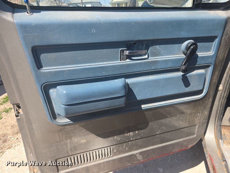 image for item DO7896 1976 Chevrolet  K10 pickup truck