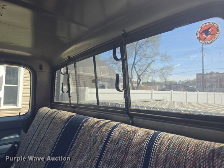 image for item DO7896 1976 Chevrolet  K10 pickup truck