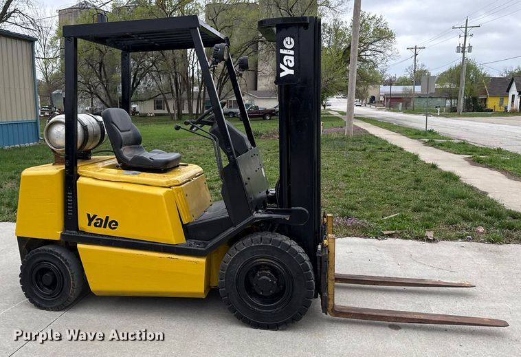 image for item DS4255 Yale forklift
