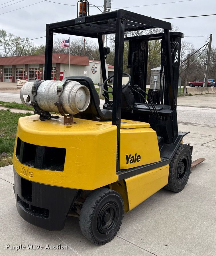 image for item DS4255 Yale forklift