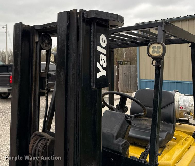 image for item DS4255 Yale forklift