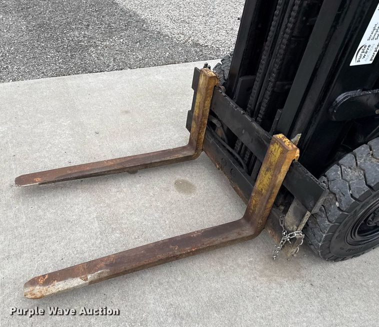 image for item DS4255 Yale forklift