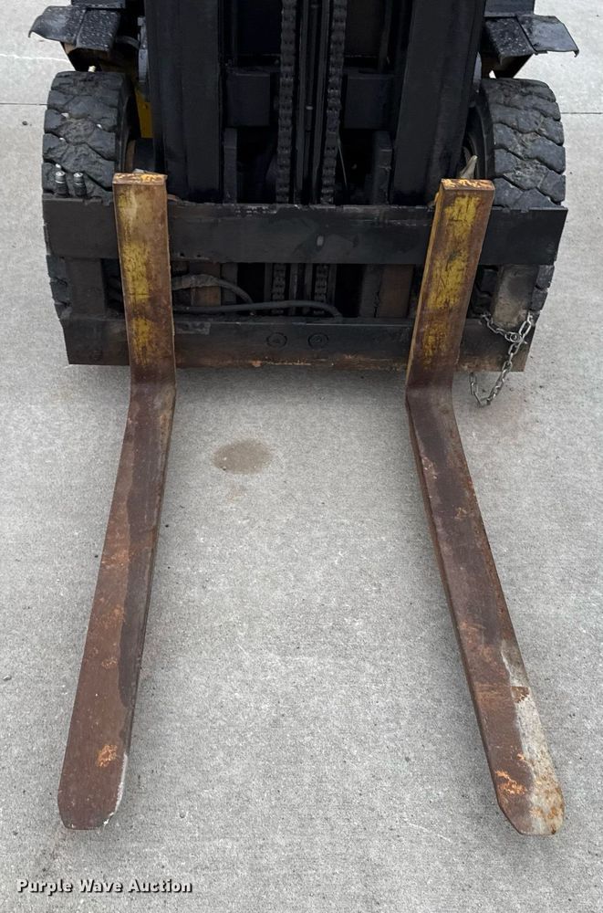 image for item DS4255 Yale forklift