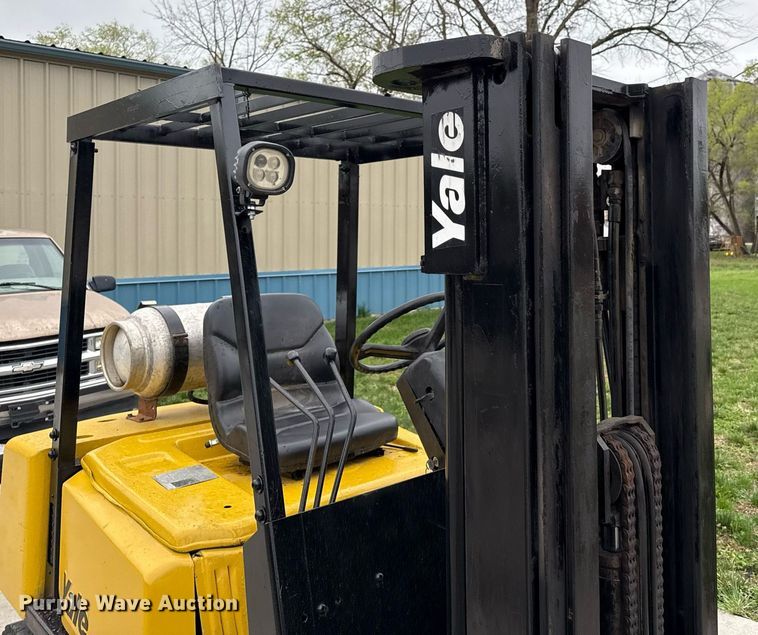 image for item DS4255 Yale forklift