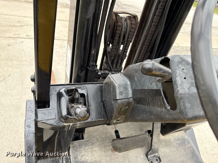 image for item DS4255 Yale forklift