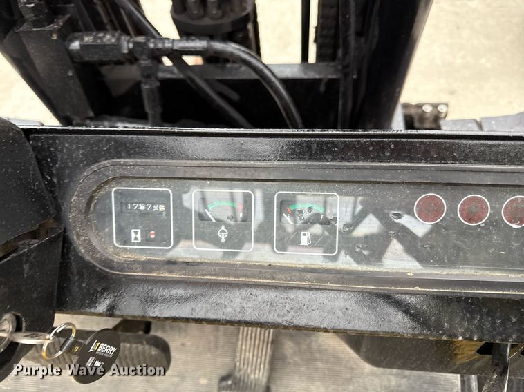 image for item DS4255 Yale forklift