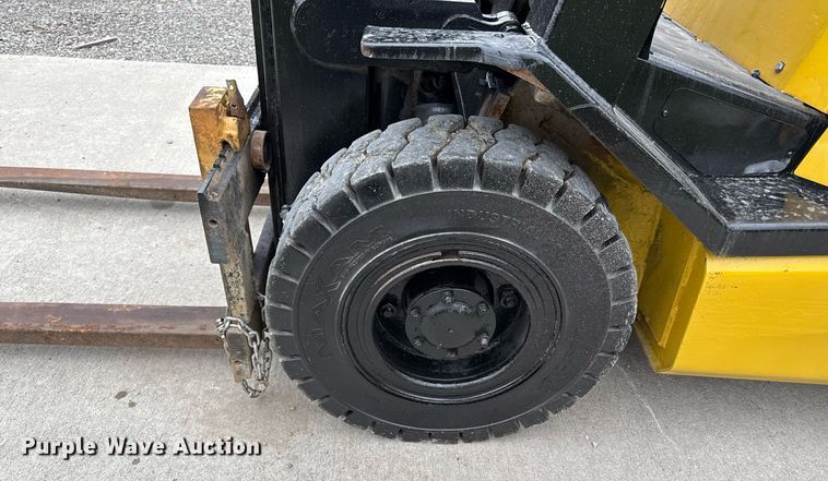 image for item DS4255 Yale forklift