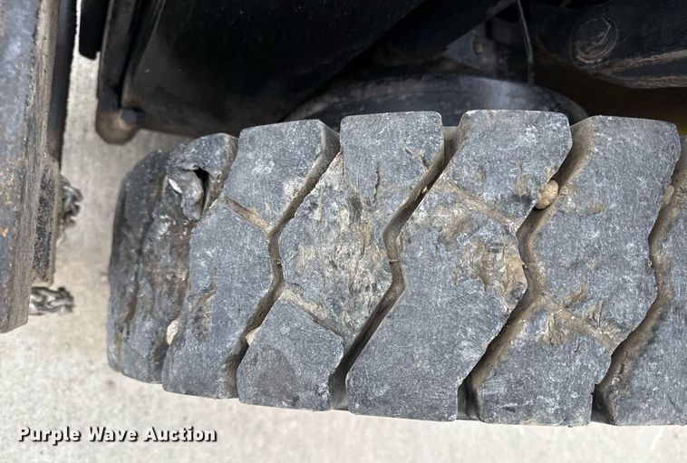 image for item DS4255 Yale forklift