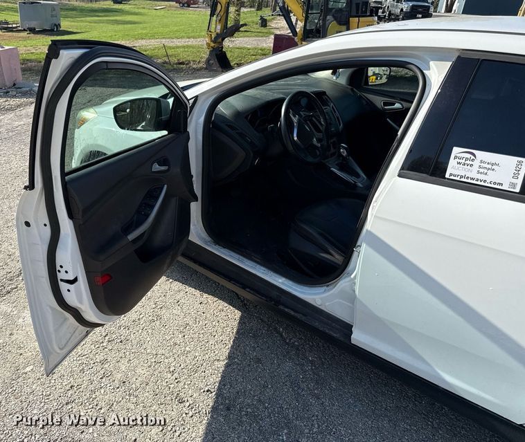 image for item DS4256 2013 Ford Focus SE 