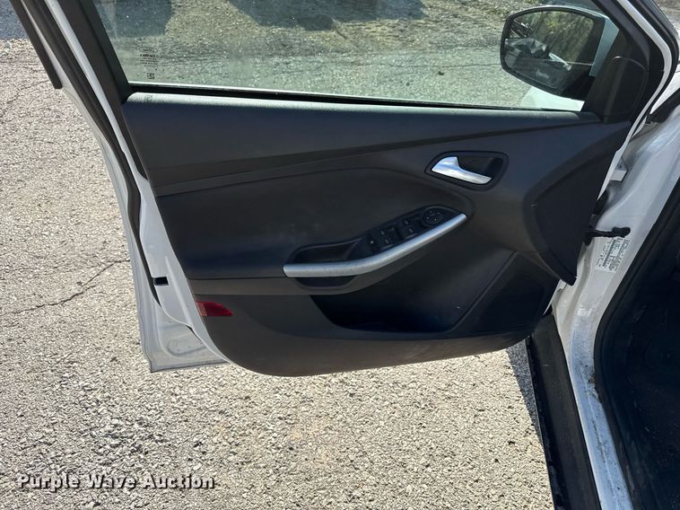 image for item DS4256 2013 Ford Focus SE 