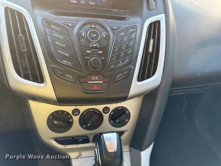 image for item DS4256 2013 Ford Focus SE 