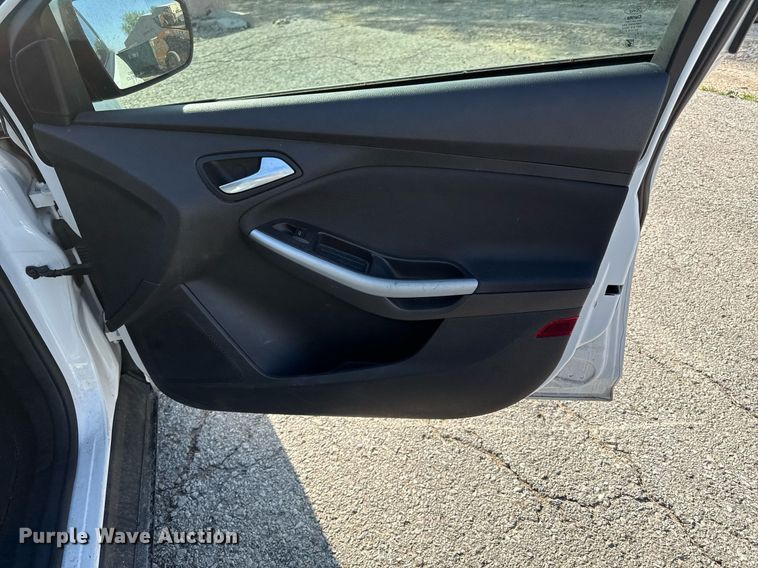 image for item DS4256 2013 Ford Focus SE 