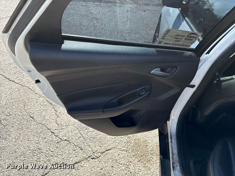 image for item DS4256 2013 Ford Focus SE 