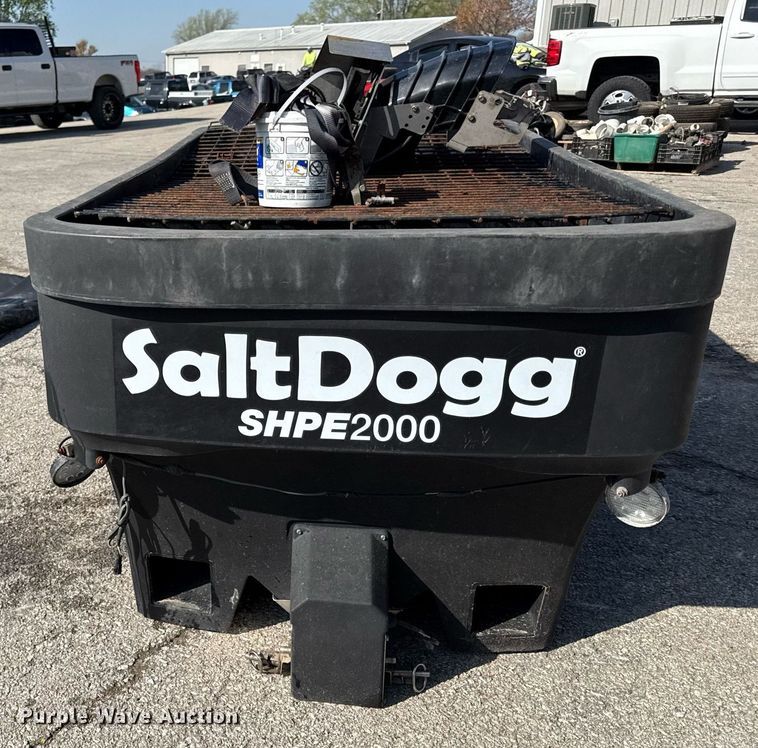image for item DS4259 SaltDogg SHPE2000 spreader