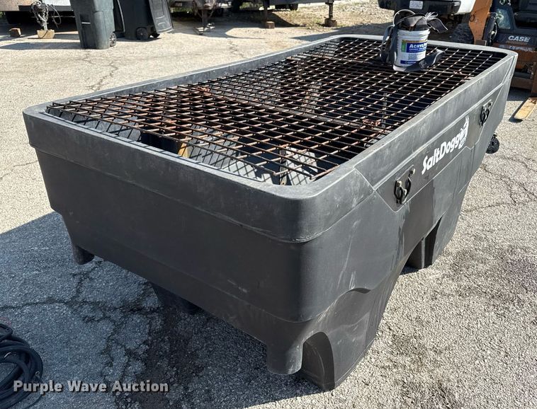 image for item DS4259 SaltDogg SHPE2000 spreader