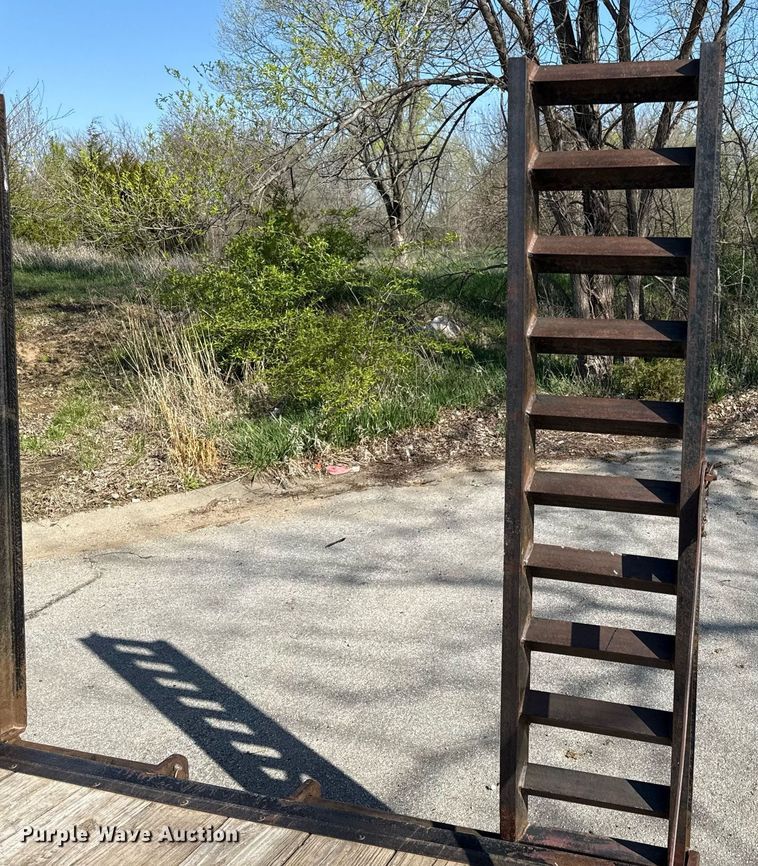 image for item DS4261 2016 Hull equipment trailer