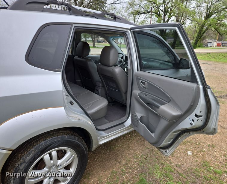 image for item DS5371 2007 Hyundai Tucson SUV
