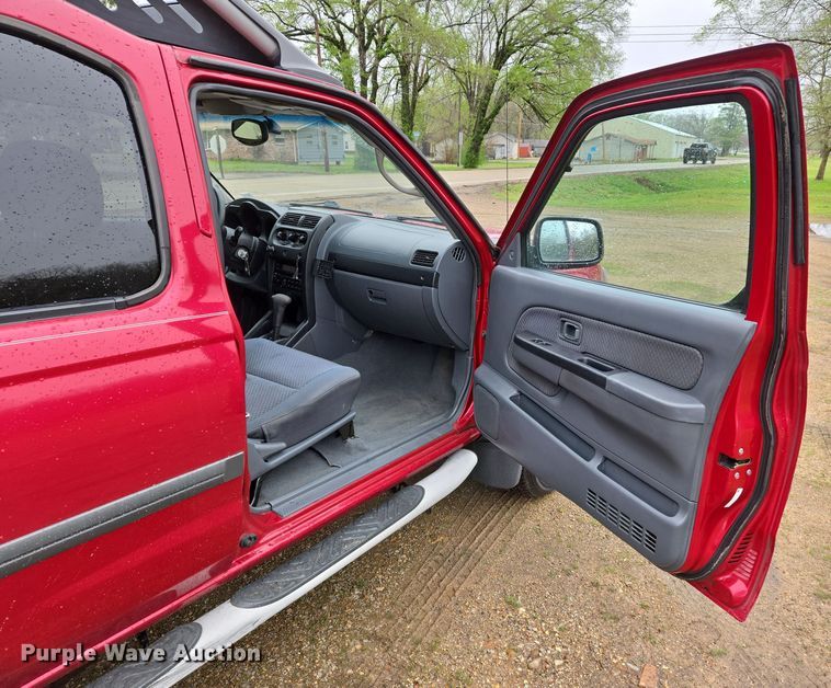 image for item DS5372 2003 Nissan XTerra SUV