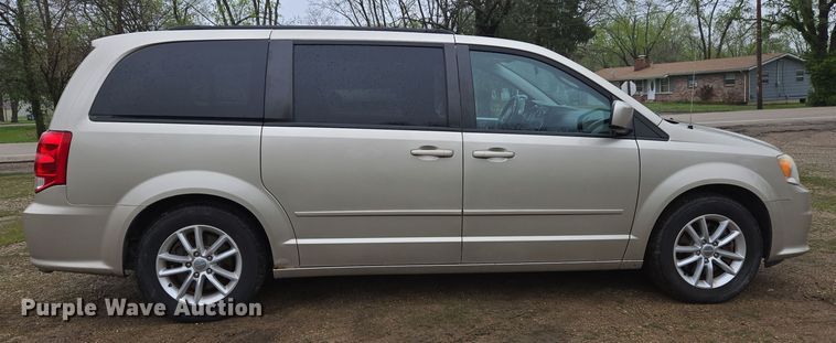 image for item DS5373 2013 Dodge Grand Caravan van