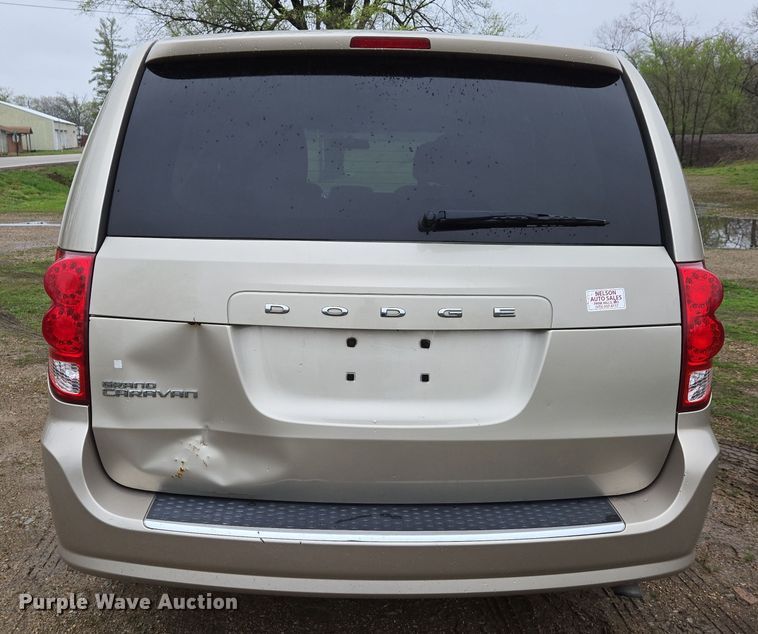 image for item DS5373 2013 Dodge Grand Caravan van