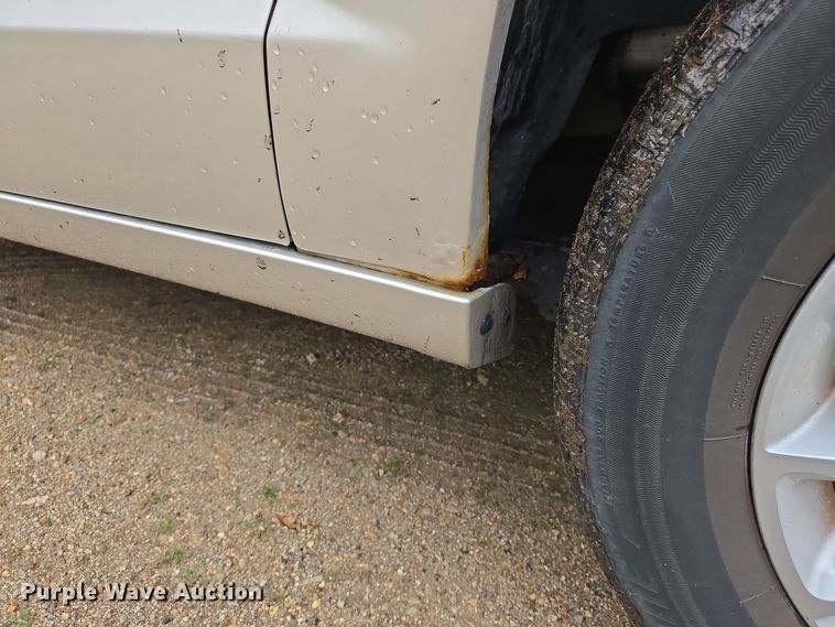 image for item DS5373 2013 Dodge Grand Caravan van