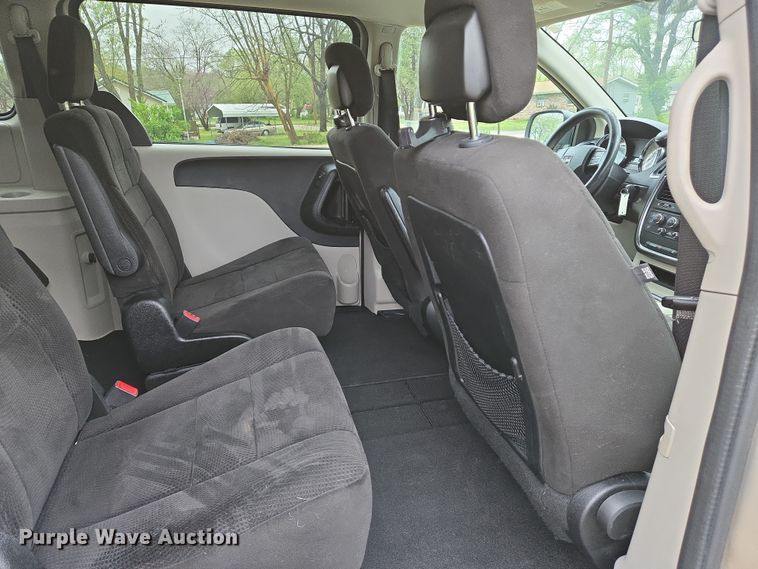 image for item DS5373 2013 Dodge Grand Caravan van