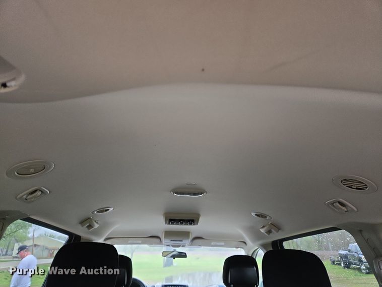 image for item DS5373 2013 Dodge Grand Caravan van