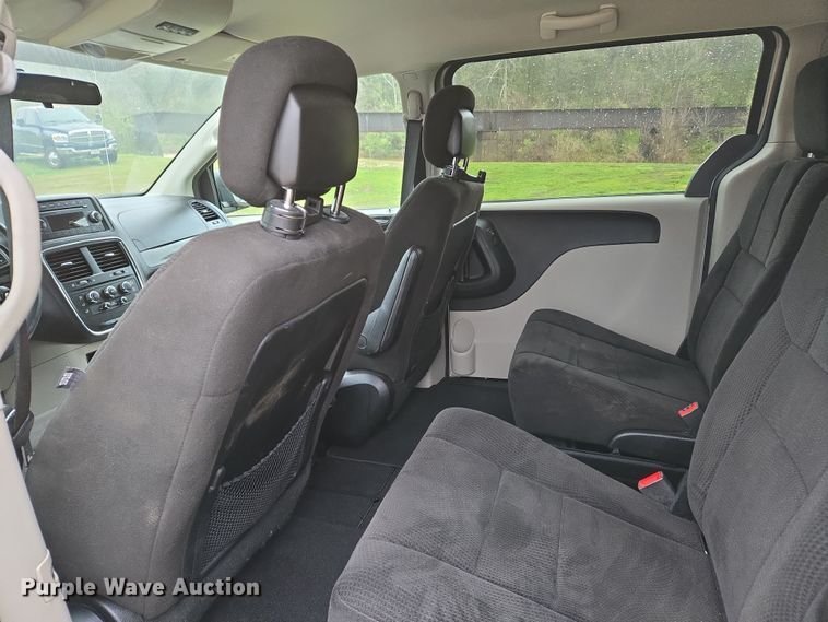 image for item DS5373 2013 Dodge Grand Caravan van
