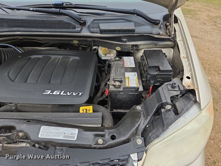 image for item DS5373 2013 Dodge Grand Caravan van