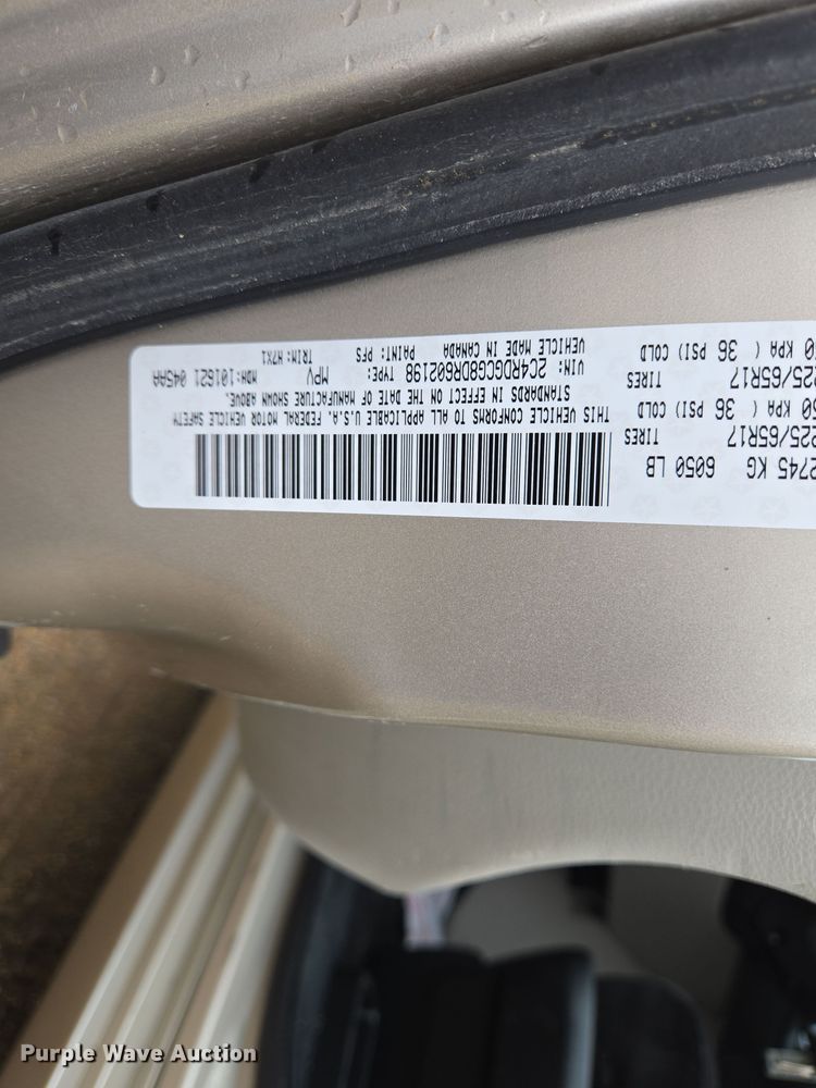 image for item DS5373 2013 Dodge Grand Caravan van