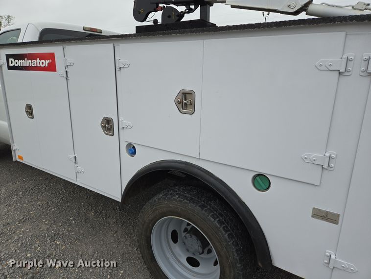 image for item DT4758 2011 Ford F450 Super Duty utility / service truck