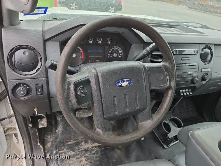 image for item DT4758 2011 Ford F450 Super Duty utility / service truck