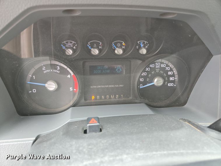 image for item DT4758 2011 Ford F450 Super Duty utility / service truck