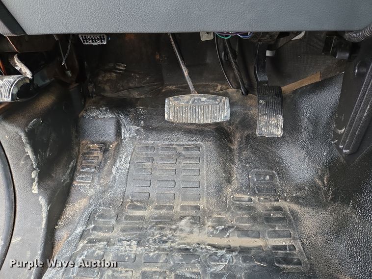 image for item DT4758 2011 Ford F450 Super Duty utility / service truck