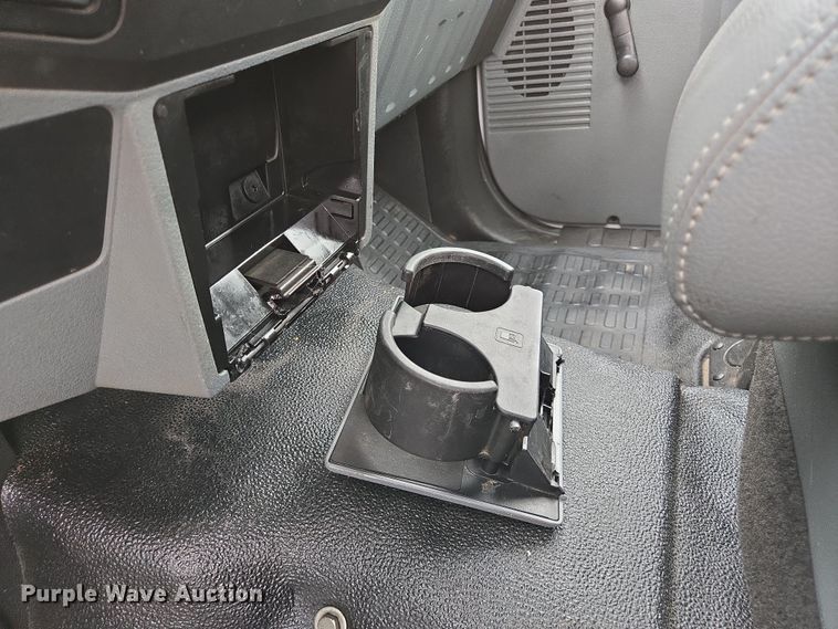 image for item DT4758 2011 Ford F450 Super Duty utility / service truck