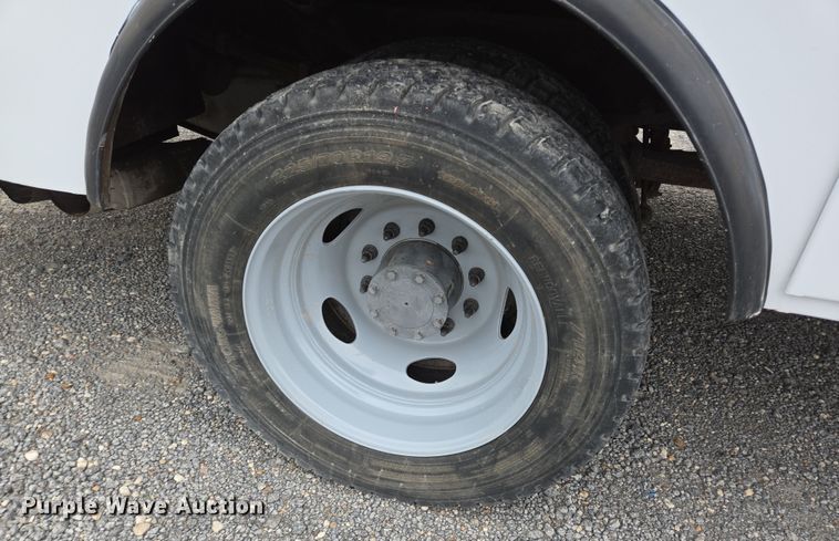 image for item DT4758 2011 Ford F450 Super Duty utility / service truck