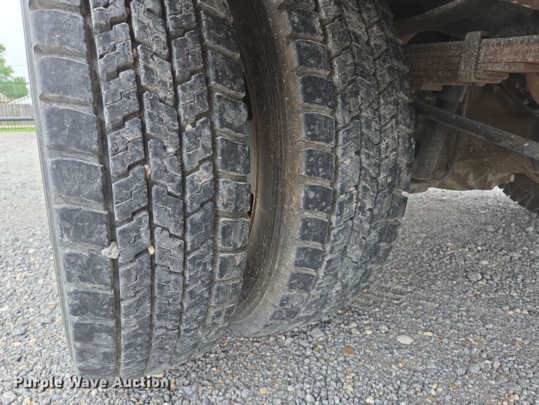 image for item DT4758 2011 Ford F450 Super Duty utility / service truck