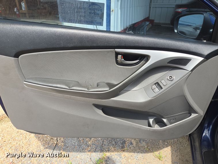 image for item DT4781 2013 Hyundai Elantra 