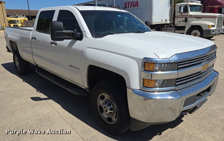 image for item DT4795 2016 Chevrolet Silverado 2500HD Crew Cab pickup truck