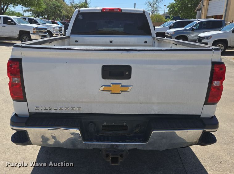 image for item DT4795 2016 Chevrolet Silverado 2500HD Crew Cab pickup truck