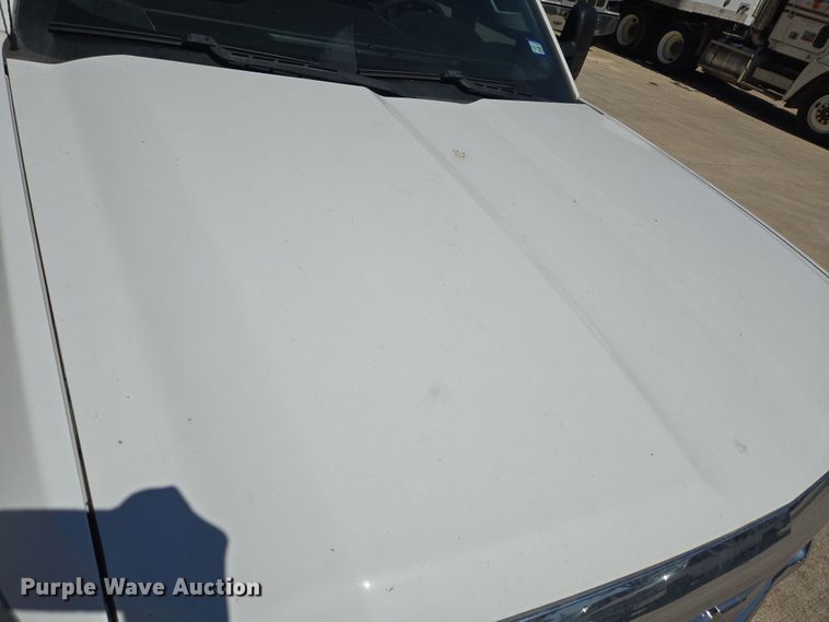 image for item DT4795 2016 Chevrolet Silverado 2500HD Crew Cab pickup truck